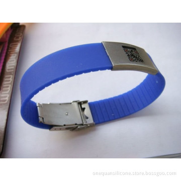 factory wholesale high quality silicon gps bracelets with qr code